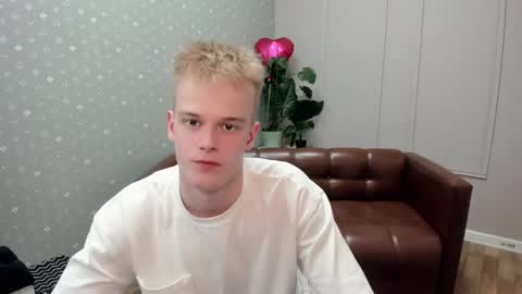 Snapshot of dattouz chatting on April 26, 2026, 9:18 am Jossif online show from April 26, 2026, 9:18 am