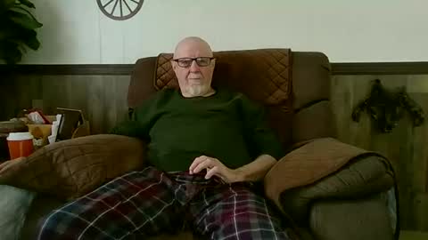 dave571960 online show from April 2, 2026, 1:09 pm