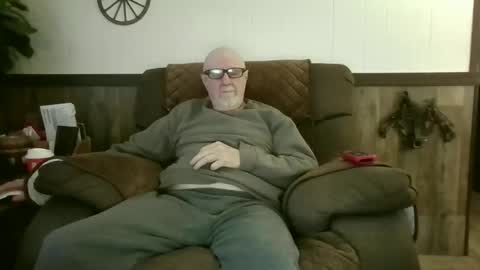 dave571960 online show from May 10, 2026, 10:31 am