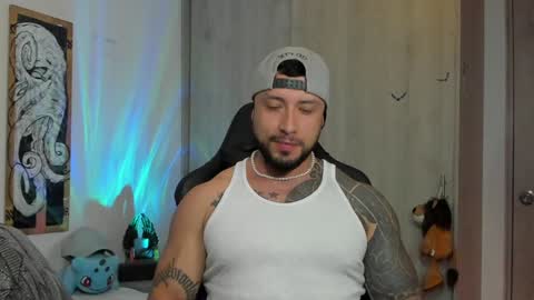 Snapshot of dave_max93 chatting on January 8, 2025, 3:29 am DAVE MAX online show from January 8, 2025, 3:29 am
