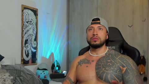 Snapshot of dave_max93 chatting on January 8, 2025, 6:31 am DAVE MAX online show from January 8, 2025, 6:31 am