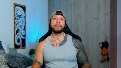 Snapshot of dave_max93 chatting on January 19, 2025, 3:32 pm DAVE MAX online show from January 19, 2025, 3:32 pm