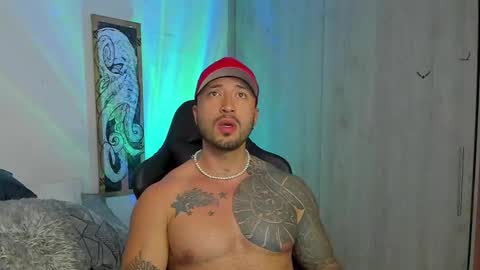 Snapshot of dave_max93 chatting on February 16, 2025, 1:47 am DAVE MAX online show from February 16, 2025, 1:47 am
