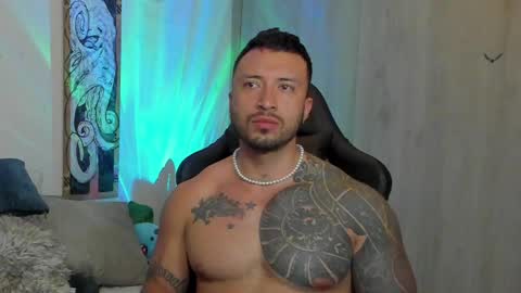 Snapshot of dave_max93 chatting on February 17, 2025, 3:04 am DAVE MAX online show from February 17, 2025, 3:04 am