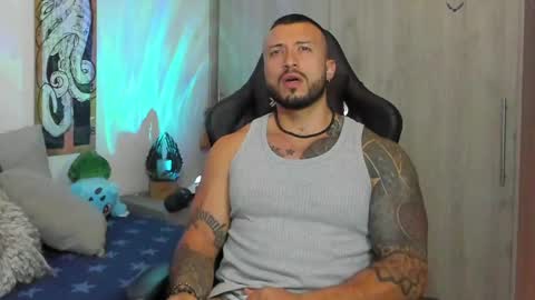 Snapshot of dave_max93 chatting on March 11, 2025, 4:40 pm DAVE MAX online show from March 11, 2025, 4:40 pm