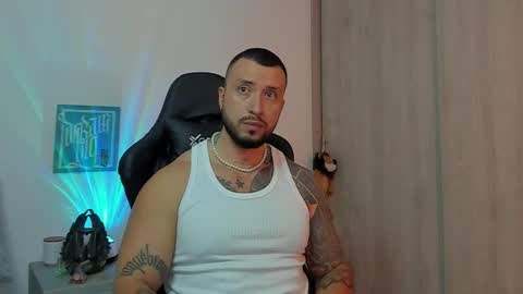 Snapshot of dave_max93 chatting on September 28, 2025, 11:43 pm DAVE MAX online show from September 28, 2025, 11:43 pm