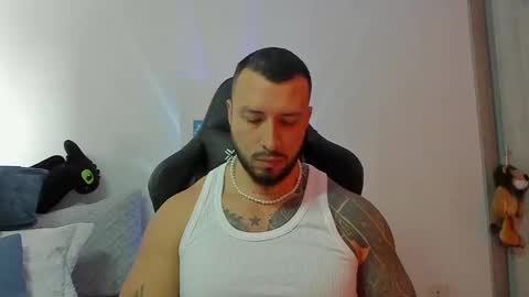 Snapshot of dave_max93 chatting on October 1, 2025, 2:23 pm DAVE MAX online show from October 1, 2025, 2:23 pm