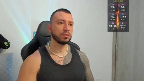 Snapshot of dave_max93 chatting on October 17, 2025, 10:18 am DAVE MAX online show from October 17, 2025, 10:18 am