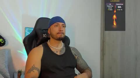 Snapshot of dave_max93 chatting on October 22, 2025, 2:01 am DAVE MAX online show from October 22, 2025, 2:01 am