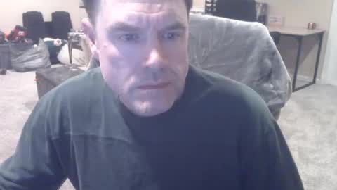 Snapshot of daved14u chatting on February 23, 2026, 6:11 am daved14u online show from February 23, 2026, 6:11 am