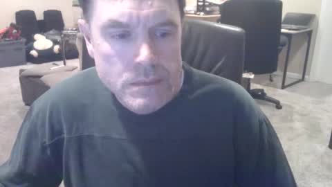 Snapshot of daved14u chatting on March 19, 2026, 5:44 am daved14u online show from March 19, 2026, 5:44 am