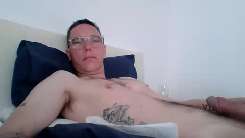 Davie L online show from April 22, 2026, 9:11 am