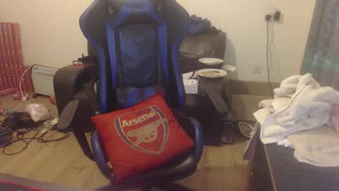 dave online show from December 14, 2025, 4:40 am