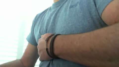 Snapshot of davesu12345 chatting on October 9, 2025, 8:01 am davesu12345 online show from October 9, 2025, 8:01 am