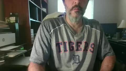 Snapshot of davethebooky chatting on May 14, 2026, 3:52 pm Dave online show from May 14, 2026, 3:52 pm