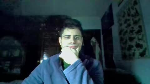 david33333333 online show from February 16, 2025, 4:32 pm