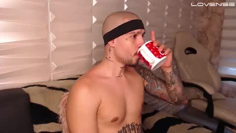 David col11 online show from November 3, 2025, 8:10 pm