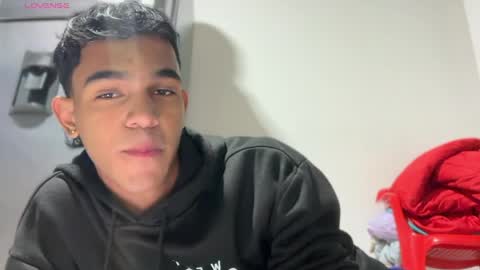 david_hot44 online show from April 3, 2026, 10:41 pm