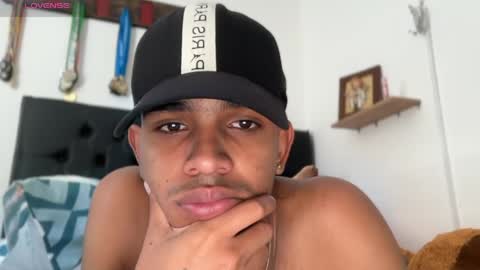 david_hot44 online show from April 8, 2026, 2:17 pm