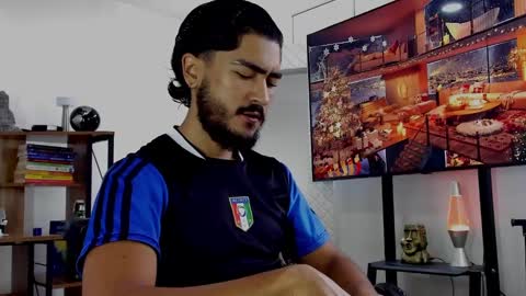 Hey im David that loves to explore and speak their fantasies. Very open talktative and nice. Feel free to chat with me online show from December 5, 2024, 1:49 pm