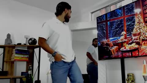 Hey im David that loves to explore and speak their fantasies. Very open talktative and nice. Feel free to chat with me online show from December 7, 2024, 11:29 am