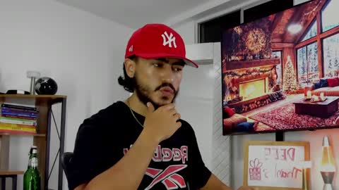 Hey im David that loves to explore and speak their fantasies. Very open talktative and nice. Feel free to chat with me online show from December 11, 2024, 2:41 am