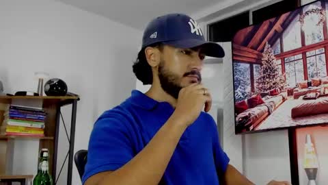 Hey im David that loves to explore and speak their fantasies. Very open talktative and nice. Feel free to chat with me online show from December 16, 2024, 4:13 am