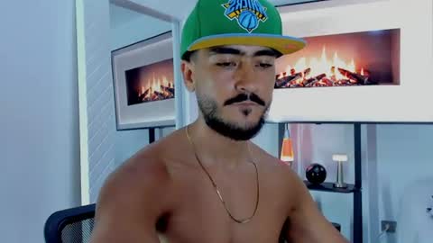 Hey im David that loves to explore and speak their fantasies. Very open talktative and nice. Feel free to chat with me online show from June 26, 2026, 12:04 am