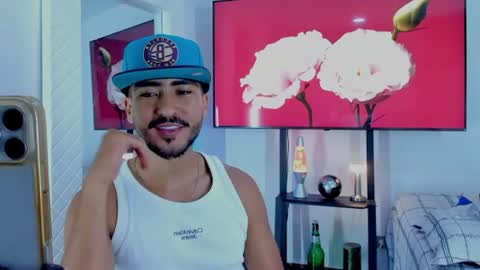 Hey im David that loves to explore and speak their fantasies. Very open talktative and nice. Feel free to chat with me online show from July 31, 2026, 12:32 am