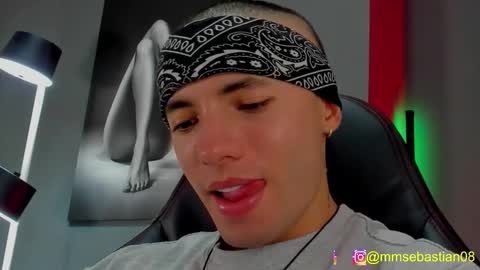 David Jons online show from November 14, 2025, 8:07 pm