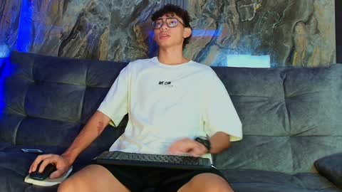 David online show from January 3, 2025, 8:43 pm
