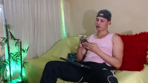 Snapshot of david_neill chatting on September 20, 2025, 10:00 pm David Neill online show from September 20, 2025, 10:00 pm