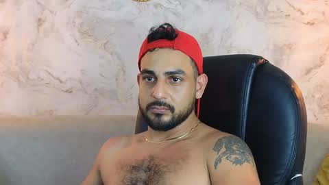 Snapshot of david_oliveira chatting on December 3, 2024, 5:55 pm JF oliveira online show from December 3, 2024, 5:55 pm