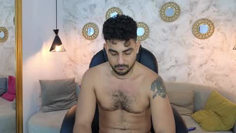 Snapshot of david_oliveira chatting on December 14, 2024, 12:33 pm JF oliveira online show from December 14, 2024, 12:33 pm