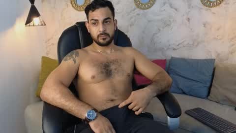 Snapshot of david_oliveira chatting on February 17, 2025, 12:38 pm JF oliveira online show from February 17, 2025, 12:38 pm