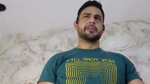 Snapshot of david_oliveira chatting on March 1, 2025, 1:29 pm JF oliveira online show from March 1, 2025, 1:29 pm