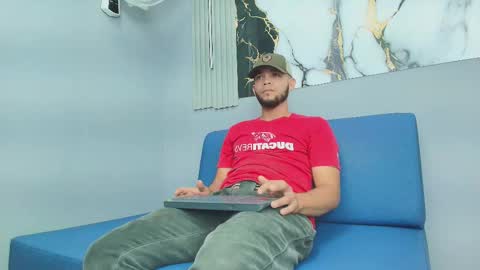Snapshot of david_rusel chatting on October 9, 2025, 2:48 pm DAVID online show from October 9, 2025, 2:48 pm