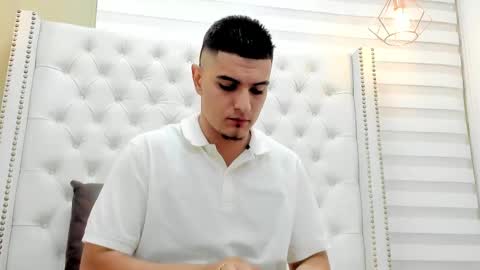 Snapshot of david_victoriaa chatting on September 20, 2025, 3:40 am david_victoriaa online show from September 20, 2025, 3:40 am