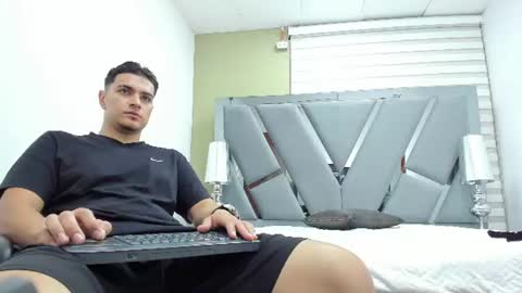 david_victoriaa online show from June 10, 2026, 1:10 pm