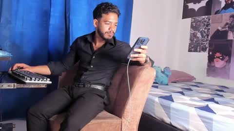 Snapshot of davide_daniels chatting on February 13, 2026, 5:20 pm Davide online show from February 13, 2026, 5:20 pm