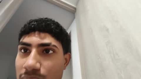 davidhz_ online show from February 16, 2026, 3:24 am