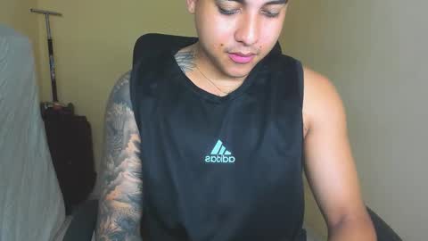 Snapshot of davidlenonn_ chatting on September 26, 2025, 8:40 am Lennon online show from September 26, 2025, 8:40 am