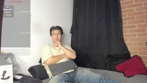 davidx_x21 online show from June 27, 2026, 7:57 am