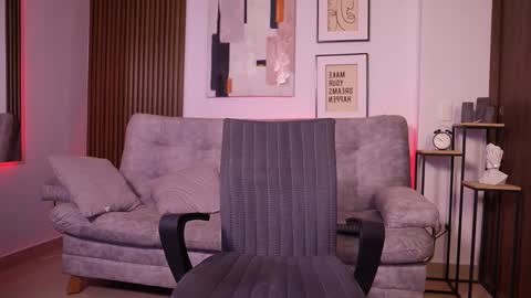 Davies brown    schedule 12pm to 5pm col time online show from October 4, 2025, 9:13 pm