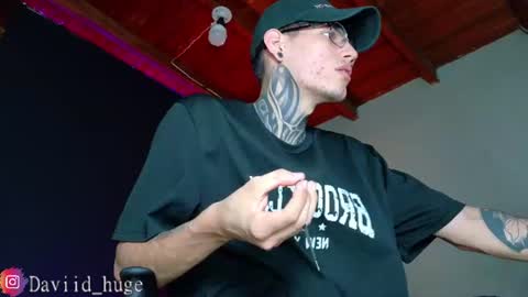 daviid_huge online show from June 30, 2026, 1:17 am