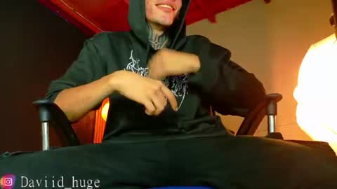 daviid_huge online show from August 2, 2026, 3:16 am