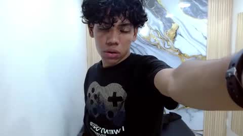 Daviidbuckx online show from February 14, 2026, 2:52 am