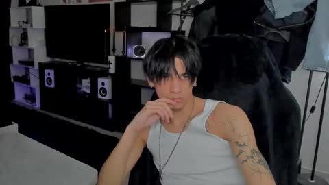 davis online show from March 8, 2026, 6:23 pm