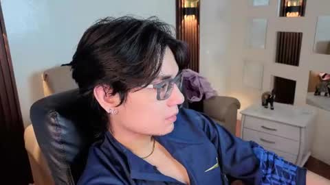 davoxer online show from August 6, 2026, 3:52 am