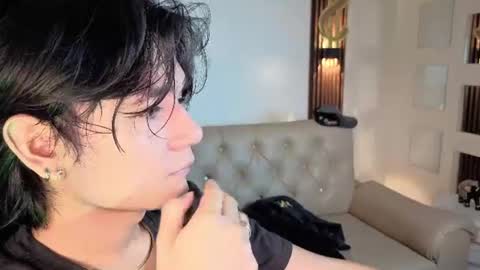 davoxer online show from August 8, 2026, 3:52 am